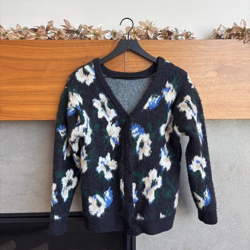 Niko and Abstract V-Neck Cardigan, Size M